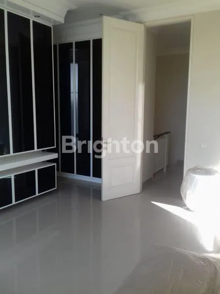 image RUMAH MEWAH KAWASAN ELITE VILLA BUKIT REGENCY 2 VBR 2 (3)