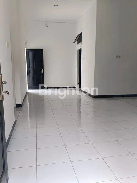 image RUMAH SIAP HUNI DI GANESHA WOLTERMONGONSIDI PEDURUNGAN SEMARANG TIMUR (2)