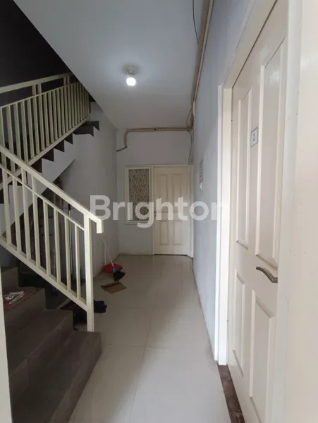 image RUMAH KOS KUTISARI FULL PENGHUNI STRATEGIS DEKAT PETRA (5)