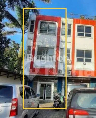 image RUKO 3 LANTAI STRATEGIS DEKAT LRT CIKUNIR, BEKASI (5)