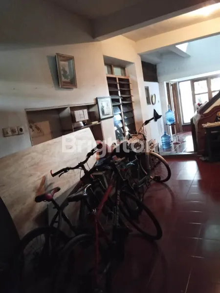 image RUMAH TERAWAT GAYUNGSARI STRATEGIS DEKAT RAYA A YANI  (6)