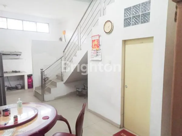 image RUKO 3 LANTAI STRATEGIS DI JL. BAMBU, MEDAN TIMUR, SHM (8)