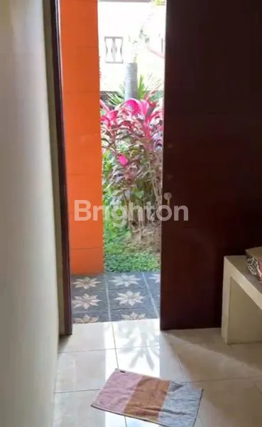 image RUMAH SEMI FURNISH LOKASI STRATEGIS  DI GATOT SUBROTO DENPASAR (2)