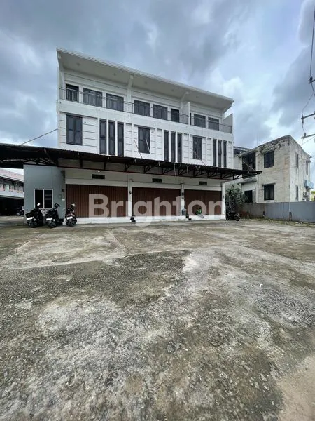 image RUKO STRATEGIS HALAMAN LUAS DI SAMARINDA (1)