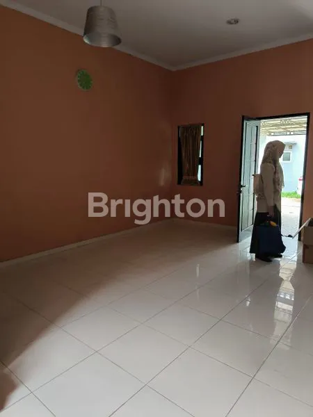 image RUMAH HOOK + 2 KONTRAKAN DI TAMAN CIPAYUNG DEPOK (8)