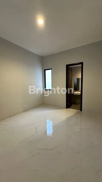 image RUMAH PIK2 KUNINGAN VILLAGE BRAND NEW (7)