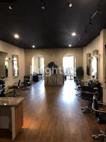 image RUKO PREMIUM 3 LANTAI DI JANTUNG BISNIS RENON (4)