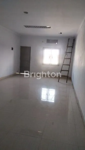 image DIJUAL RUKAN 5 LANTAI ( RUKO + KANTOR + GUDANG ) LOKASI STRATEGIS PRODUKTIP DI JL TAMMBORA VIII JKT BRT (5)