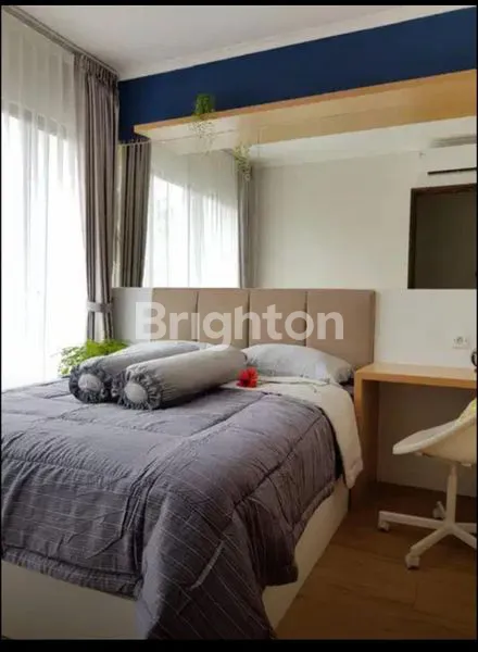 image RUMAH MEWAH 3 LANTAI FULL FURNISHED DI VANYA PARK TANGERANG (8)