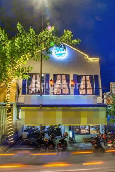 image RUKO 3 LANTAI SIPA PAKAI KONDISI SANGAT BAGUS DAN TERAWAT LOKASI STRATEGIS NOL JALAN RAYA DHARMAWANGSA (1)