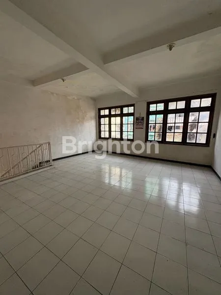 image RUKO 3 LANTAI STRATEGIS DI PENELEH, DEKAT TUNJUNGAN PLAZA (5)