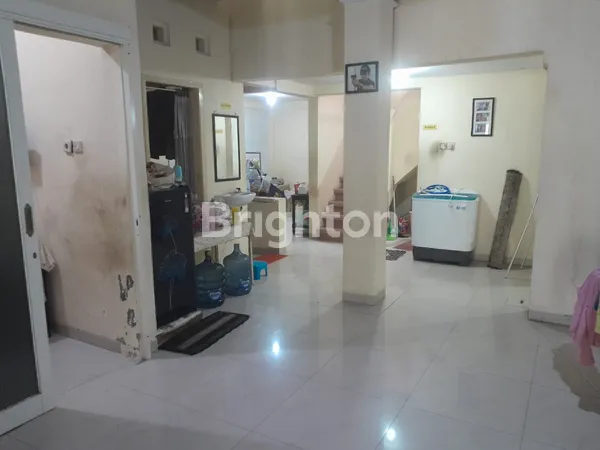 image BUTUH SEGERA LAKU RUMAH 1,5 LANTAI. PERUMAHAN ELIT WISMA MUKTI ROW JALAN 3 MOBIL (6)
