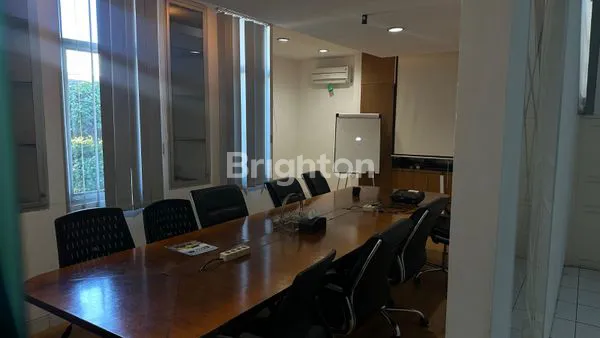 image GEDUNG OFFICE DIPINGGIR JALAN RAYA KOTA BALIKPAPAN (2)