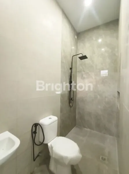 image JUAL RUMAH CANTIK MINIMALIS LIPPO KARAWACI TANGERANG (5)