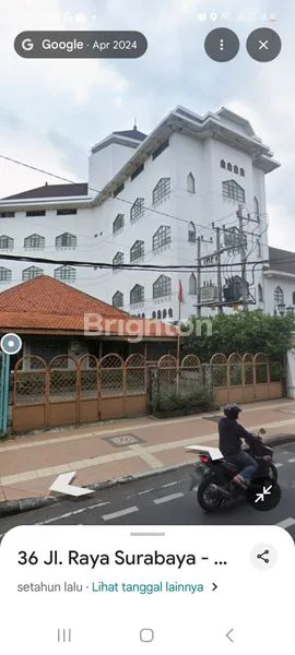 image RUMAH BESAR 1,5 LANTAI DI NOL JALAN RAYA DARMO SURABAYA DI LOKASI KOMERSIAL (1)