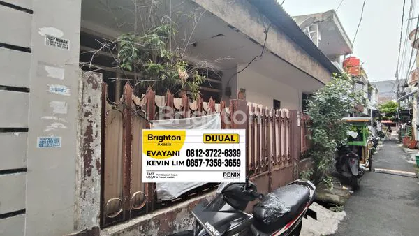 image RUMAH SATU SETENGAH LANTAI TANJUNG DUREN UTARA (1)