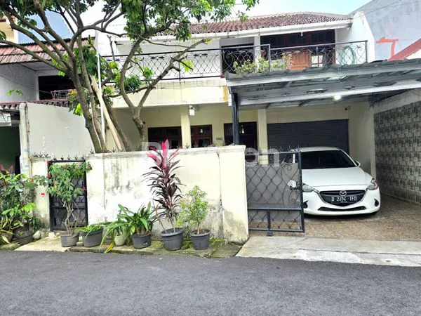 DIJUAL RUMAH DI JAKARTA SELATAN