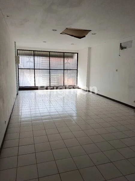 image RUKO DUA LANTAI TEMBUS SAMPAI GANG BARU SIAP PAKAI DI JALAN BETENG SEMARANG TENGAH (3)