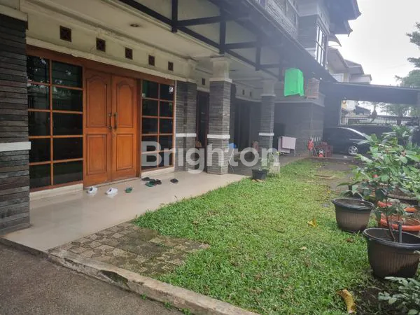 image RUMAH MEWAH DENGAN LUAS TANAH 398M2 LUAS BANGUNAN 298M2  NYAMAN DAN STRATEGIS (7)