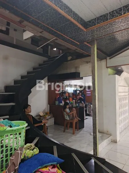 image RUMAH BESAR 2 LANTAI PINGGIR JALAN SUDIRMAN BALIKPAPAN (1)
