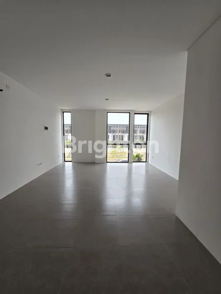 image RUKO 3 LT BARU GRESS DI PARK SERPONG BOULEVARD LEGOK TANGERANG (7)