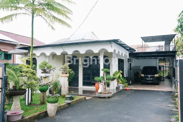 image RUMAH MEWAH DI TENGAH KOTA BINJAI  (1)