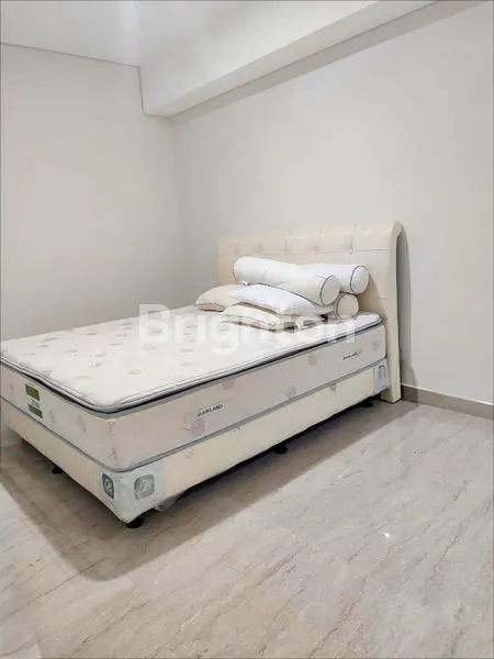 image APARTMENT PODOMORO TOWER LINCOLN LANTAI 16, UKURAN 56 M² SEMI FURNISHED KONDISI 95% BARU ( TOWER DAN LANTAI FAVORIT ) JL PUTRI HIJAU MEDAN (6)