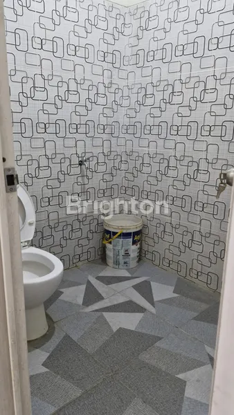 image DIKONTRAKKAN RUMAH 2 LANTAI DI PEJUANG JAYA (6)