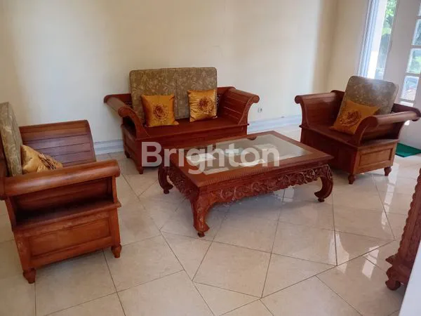 image DISEWAKAN RIVER SIDE FULL FURNISHED BAGUS DUA LANTAI (6)