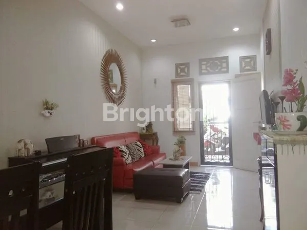 image KOMPLEK ROYAL MONACO. MEDAN JOHOR (2)