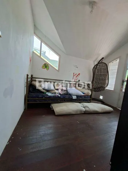 image RUMAH HOOK MEWAH FULL FURNISH DI MEDITERANIA BALIKPAPAN BARU (7)