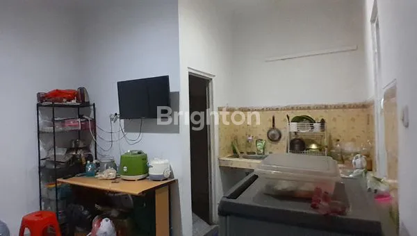 image RUMAH STRATEGIS 80M² DI SEPATAN, 3KT, BISA KPR (5)