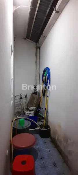 image RUMAH STRATEGIS 80M² DI SEPATAN, 3KT, BISA KPR (6)