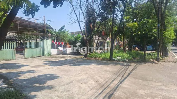 image LAHAN BESAR+PARKIR LUAS+LOKASI PREMIUM+STRATEGIS.CIRACAS.JAKTIM (2)