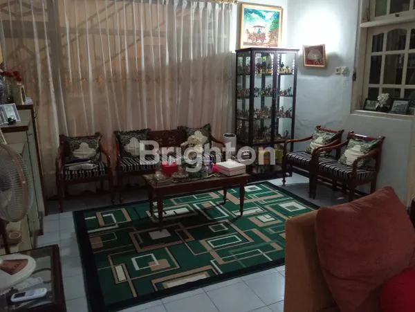 image MEDOKAN AYU RUMAH 2 LANTAI LUAS ASRI DINGIN TERAWAT (5)