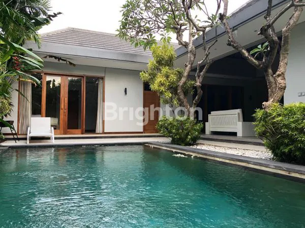 image LUXURY VILLA 2BR BIG-SIZE FULLY FURNISHED DI UMALAS BALI 275M² (1)
