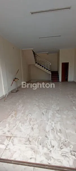 image BANGUNAN GANDENG 3 LANTAI ,FULL FUNGSI.PINGGIR JLN RAYA. SINDANG BARANG.BOGOR (4)