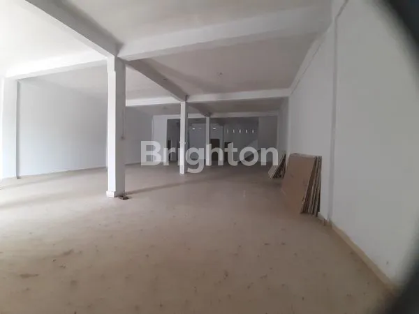 image RUKO MEGAH 3 PINTU,3 LANTAI, LOKASI PREMIUM DI PEKANBARU (6)