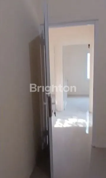 image RUMAH BARU CANTIK BLURU POJOK (3)