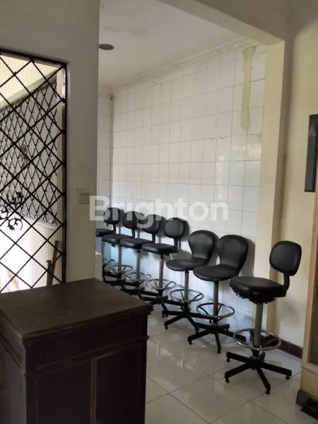 image RUMAH LUAS DI TENGAH KOTA DI JAGALAN JEBRES (8)