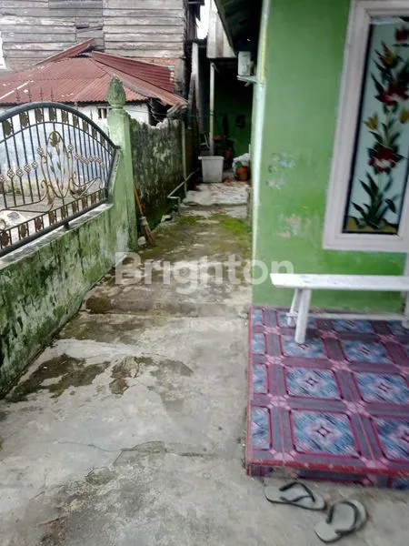 image RUMAH STRATEGIS DI PASAR TAPIP, DEKAT SMA TELADAN BINJAI (4)