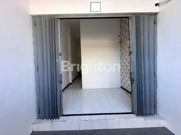 image RUKO 2 LANTAI DI JALAN RAYA PETEMON KALI GUBENG SURABAYA (1)