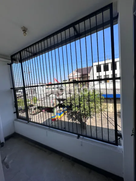 image RUKO 2 LANTAI DI JALAN RAYA PETEMON KALI GUBENG SURABAYA (8)