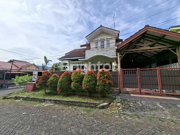 image RUMAH HOOK MEWAH FULL FURNISH DI MEDITERANIA BALIKPAPAN BARU (1)