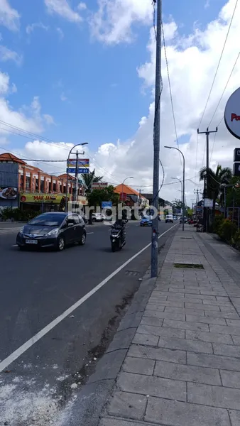 image GUDANG STRATEGIS DI JL. DEWI SRI (2)