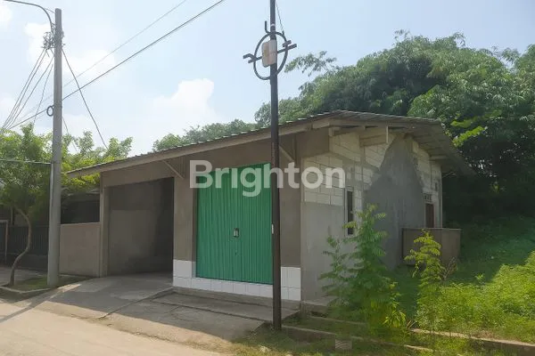 image RUMAH STRATEGIS DALAM PERUMAHAN, COCOK USAHA DI SETU BEKASI (2)