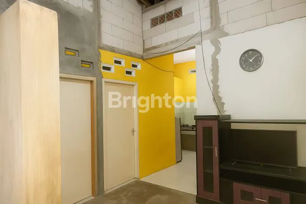 image RUMAH STRATEGIS DALAM PERUMAHAN, COCOK USAHA DI SETU BEKASI (4)