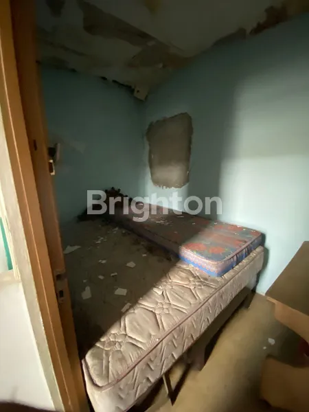 image RUMAH 1.5 LANTAI DI NGAGEL MADYA SURABAYA (2)