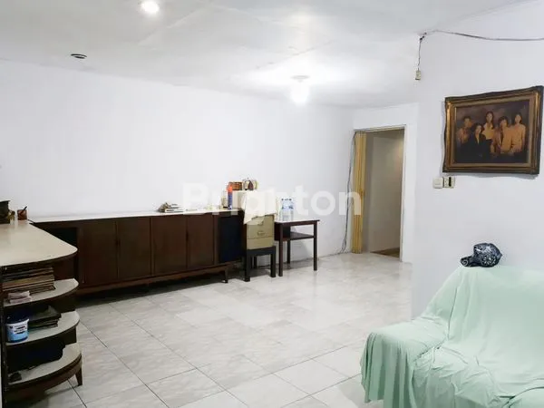 image RUMAH LAMA DI TAMAN SARI JAKARTA BARAT (7)