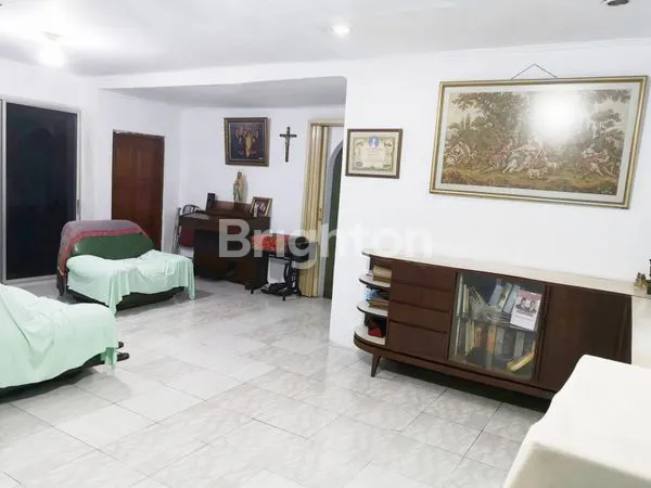 image RUMAH LAMA DI TAMAN SARI JAKARTA BARAT (5)